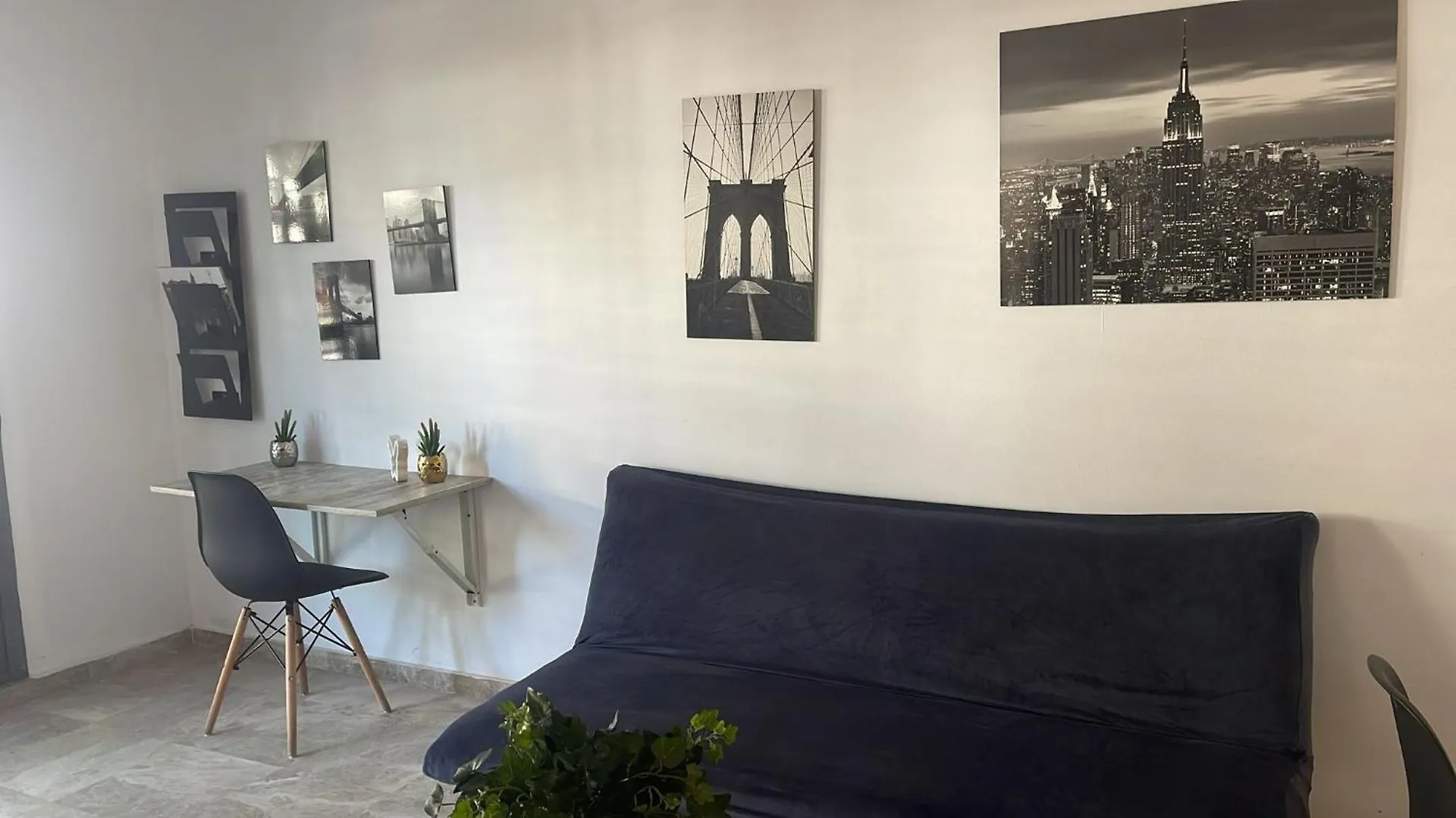 Homestay Stelarium-Suite Con Bano Privado En Casa Compartida-Uebica2 Mairena del Aljarafe Spain