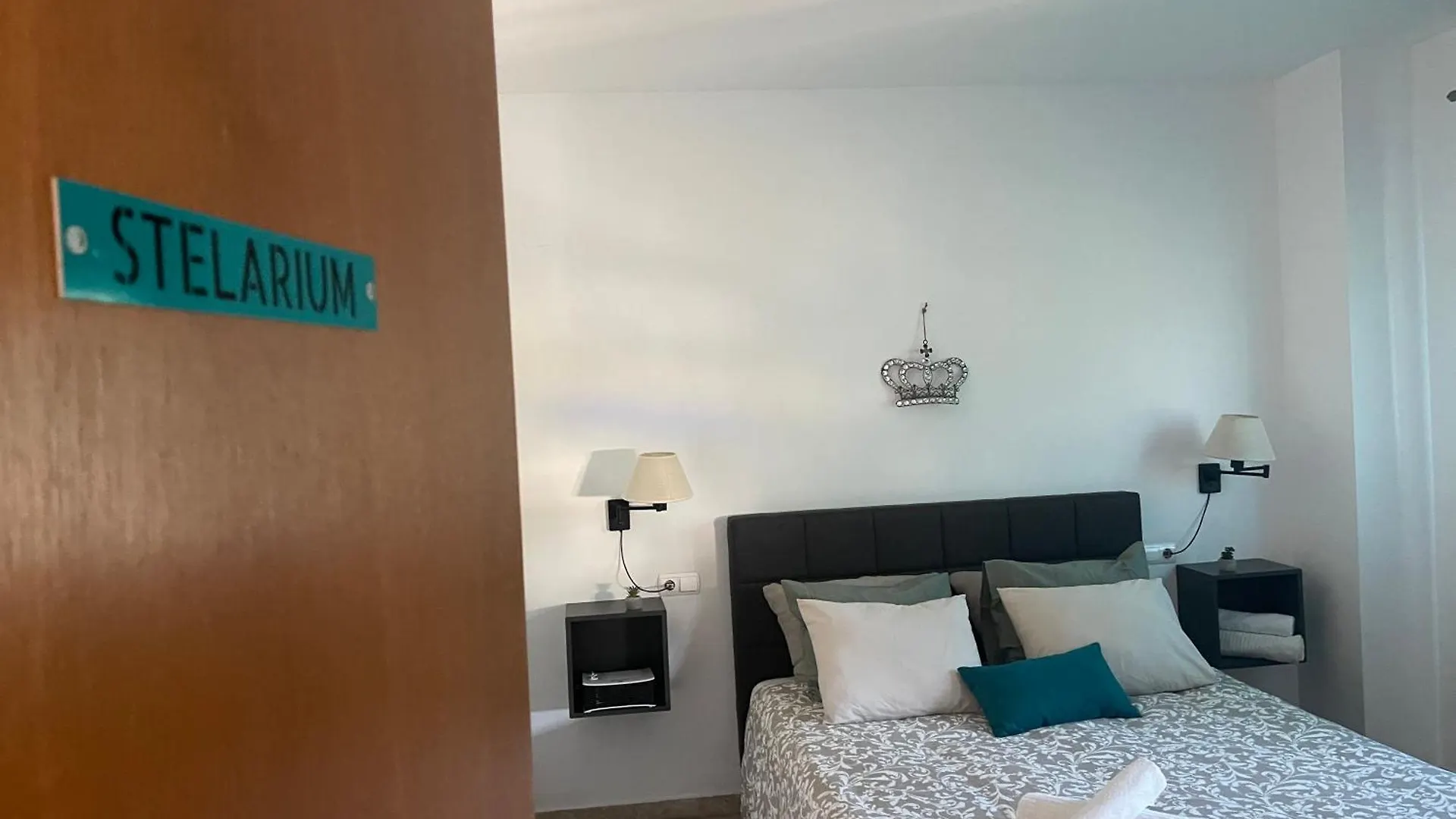 Stelarium-Suite Con Bano Privado En Casa Compartida-Uebica2 Mairena del Aljarafe Habitación en casa particular