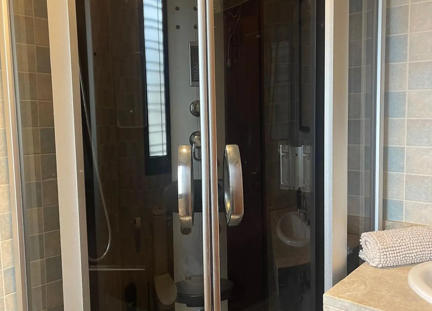 Homestay Stelarium-Suite Con Bano Privado En Casa Compartida-Uebica2 Mairena del Aljarafe