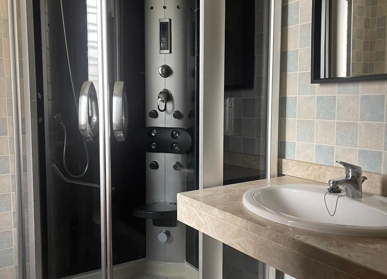 Homestay Stelarium-Suite Con Bano Privado En Casa Compartida-Uebica2 Mairena del Aljarafe